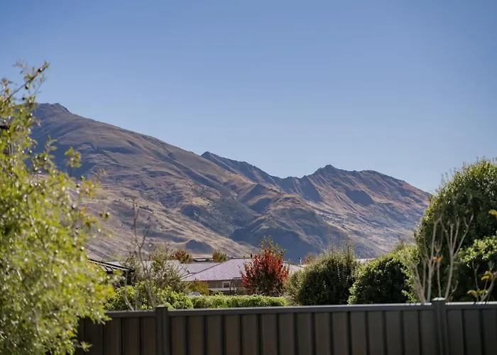 Mt Aspiring Elegance * Wanaka
